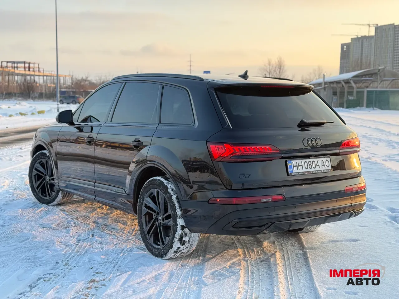 Audi Q7 - фото 10