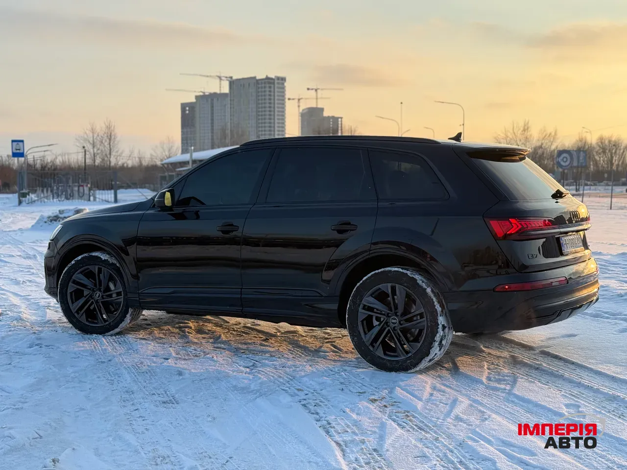 Audi Q7 - фото 7