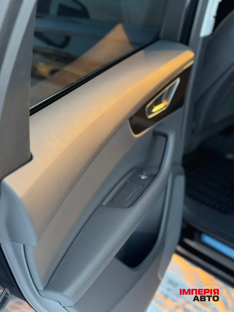 Audi Q7 - фото 22