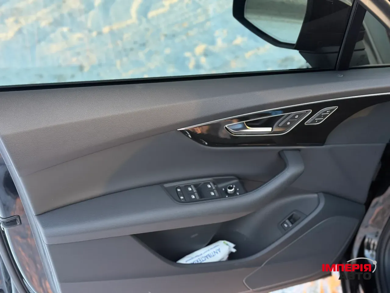 Audi Q7 - фото 16