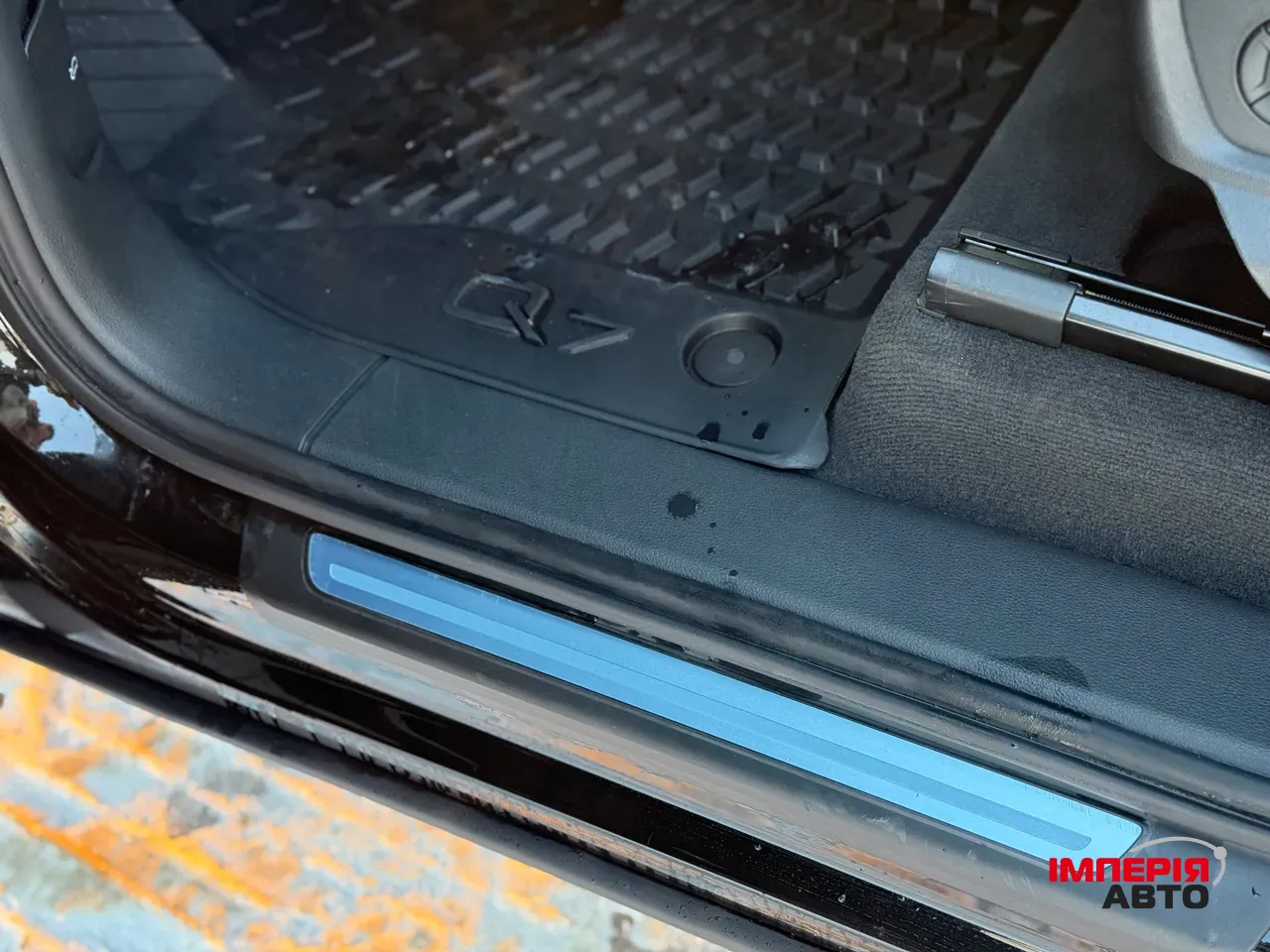 Audi Q7 - фото 20