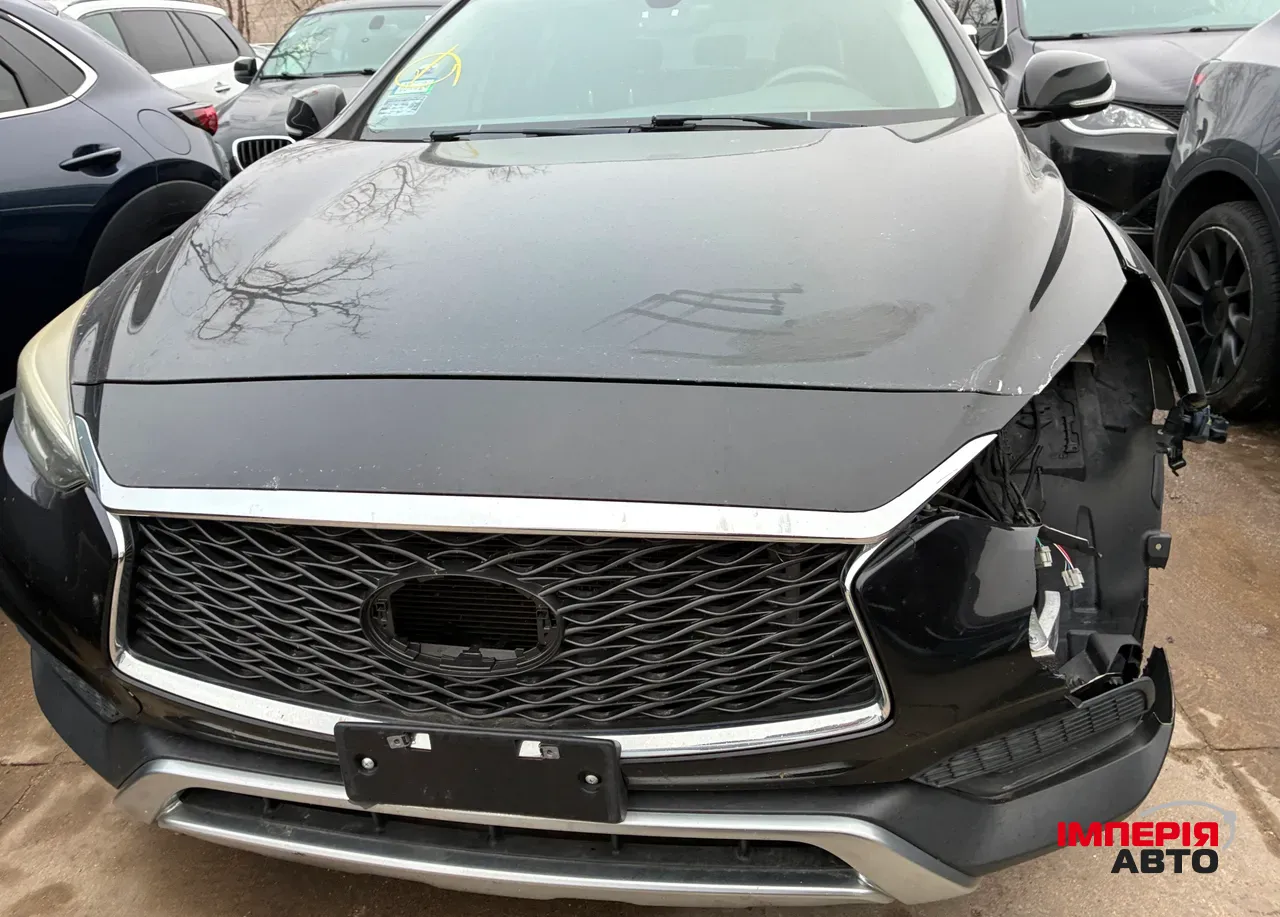 Infiniti QX30 - фото 1