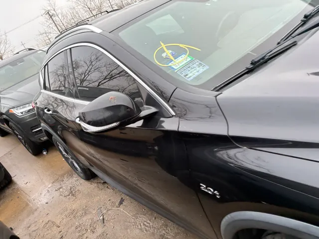 Infiniti QX30 - фото 2