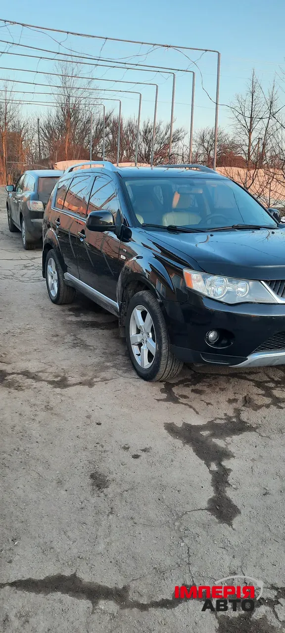 Mitsubishi Outlander - фото 6