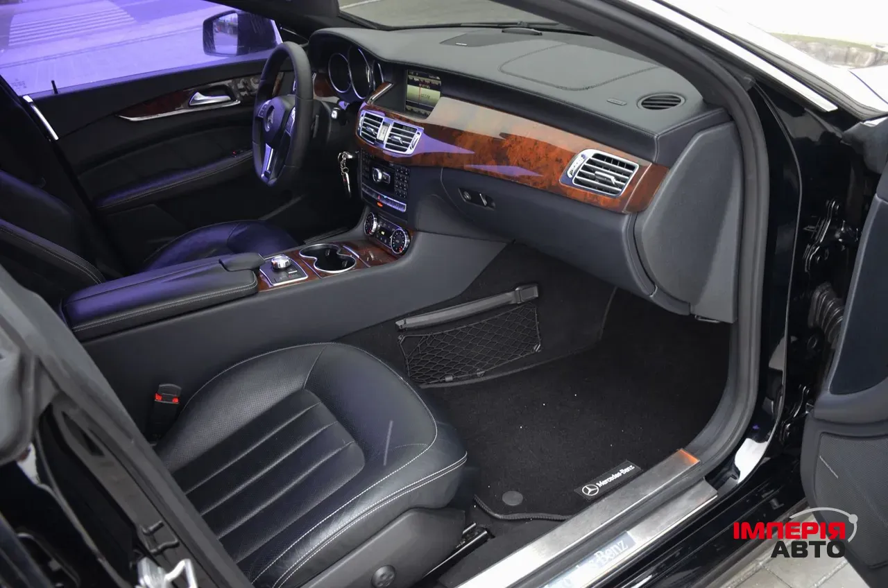 Mercedes-Benz CLS - фото 13