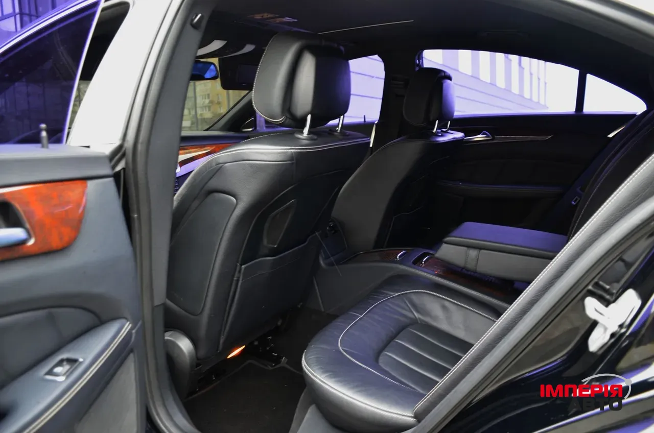 Mercedes-Benz CLS - фото 12