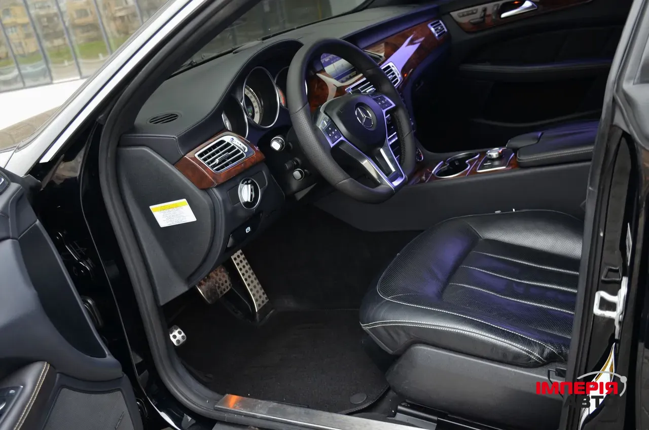 Mercedes-Benz CLS - фото 10