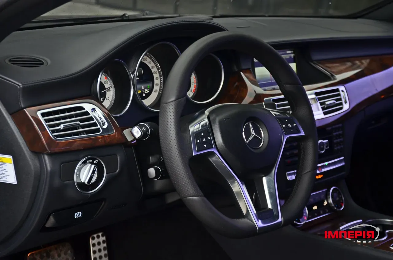 Mercedes-Benz CLS - фото 9