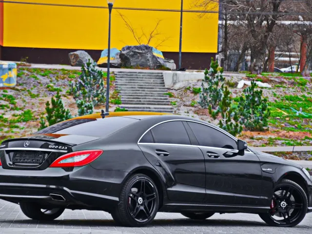 Mercedes-Benz CLS - фото 5