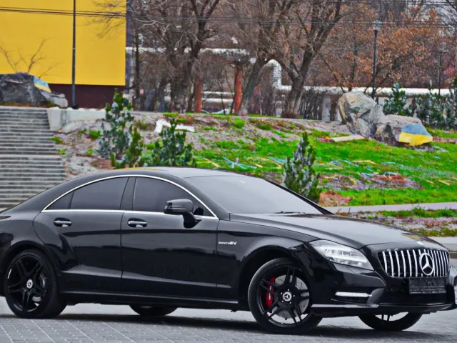 Mercedes-Benz CLS - фото 3