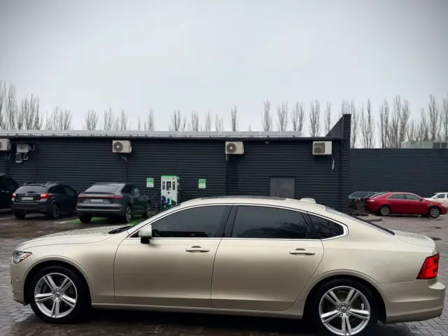 Volvo S90 - фото 4