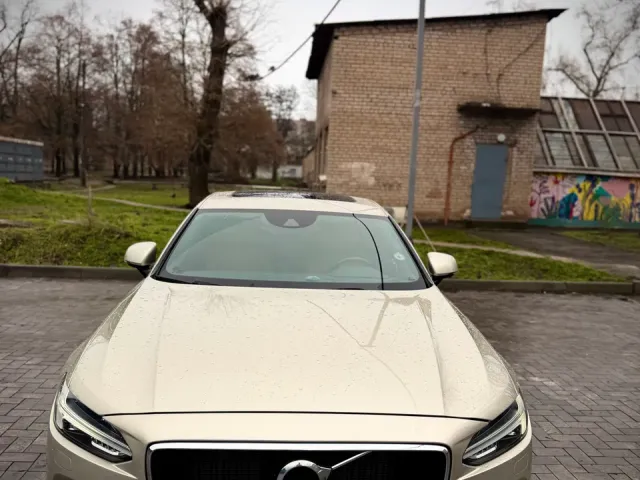 Volvo S90 - фото 1