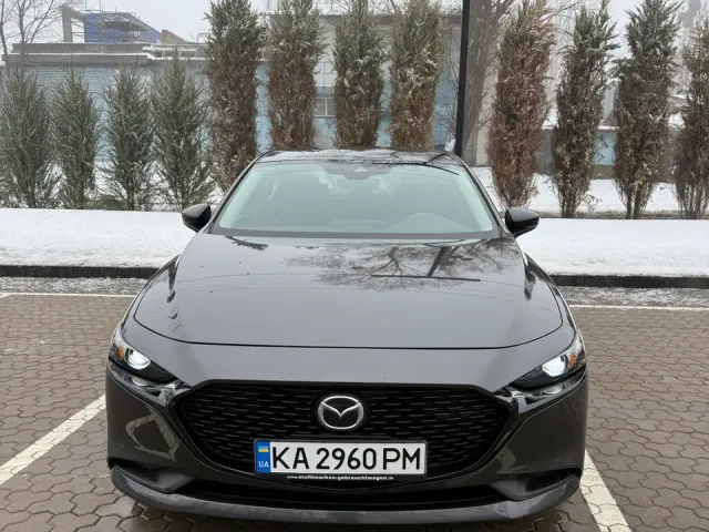 Mazda 3 - фото 2