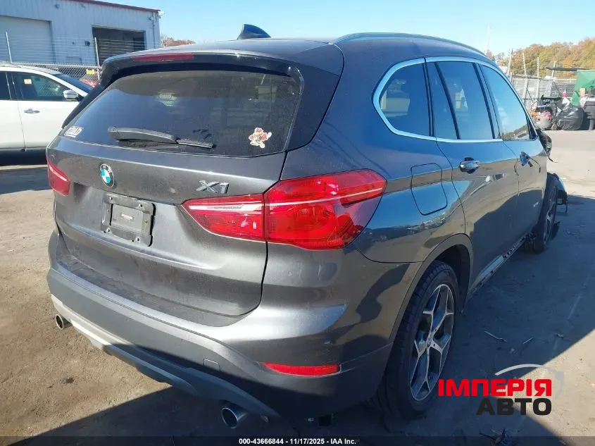 BMW X1 - фото 4