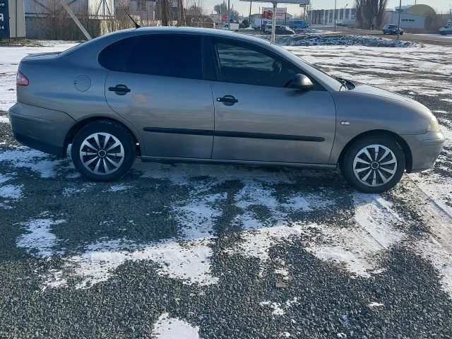 SEAT Cordoba - фото 3