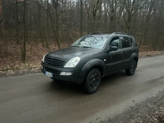 SsangYong Rexton - фото 1