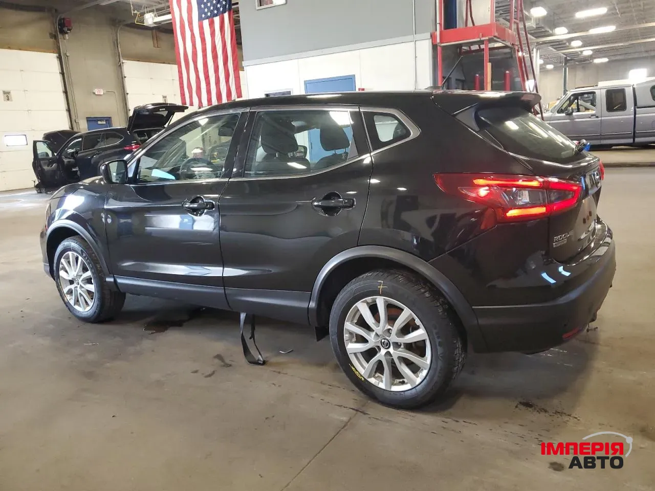 Nissan Rogue Sport - фото 2