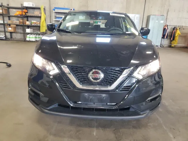 Nissan Rogue Sport - фото 5