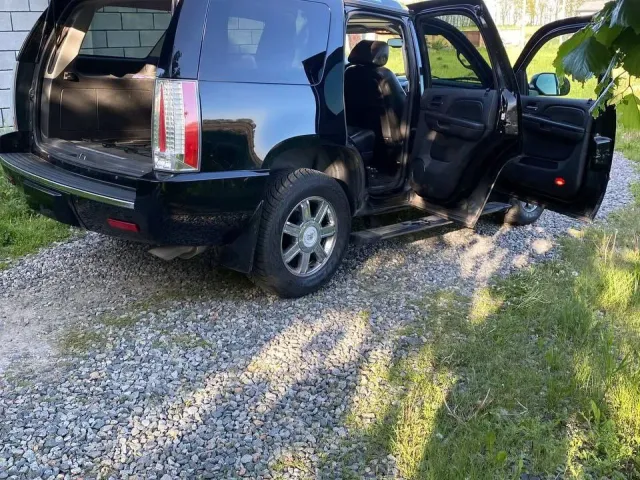 Cadillac Escalade - фото 2