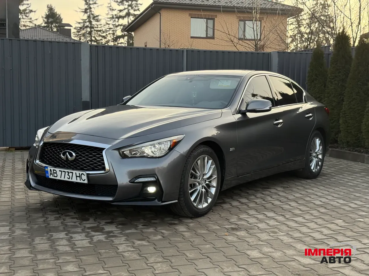 Infiniti Q50 - фото 1