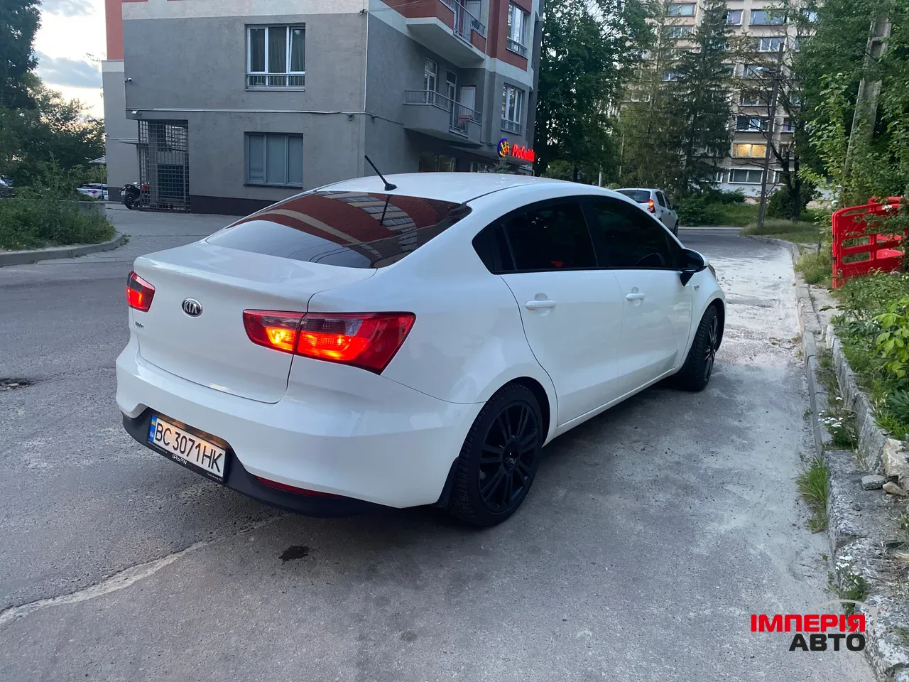 Kia Rio - фото 3