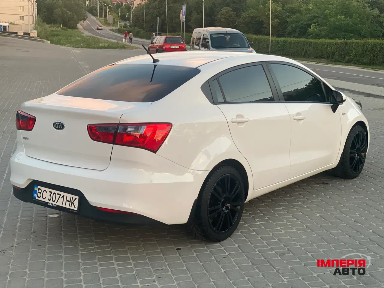 Kia Rio - фото 10