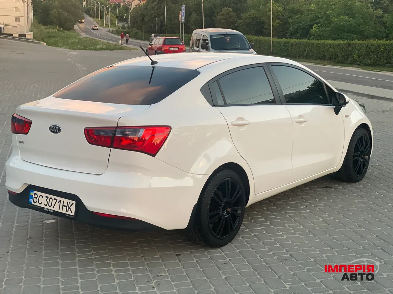 Kia Rio - фото 11