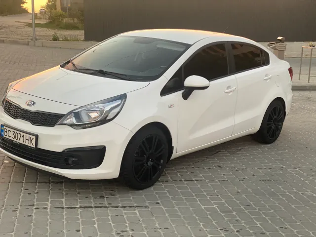 Kia Rio - фото 5