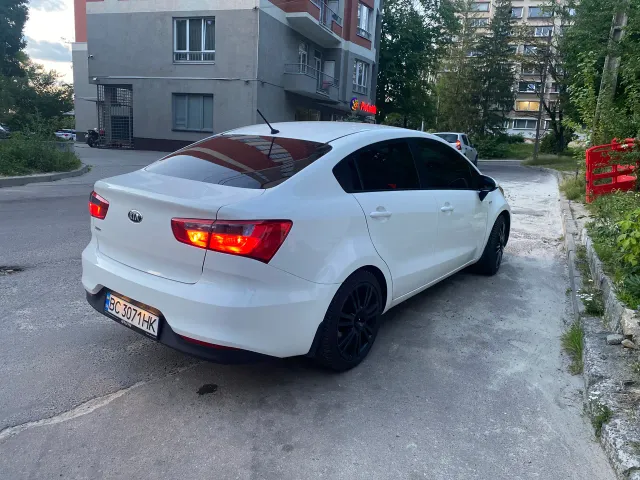 Kia Rio - фото 3
