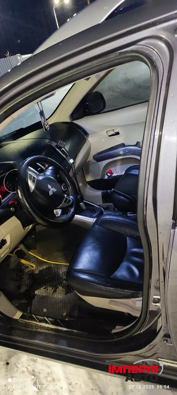 Mitsubishi Outlander - фото 11