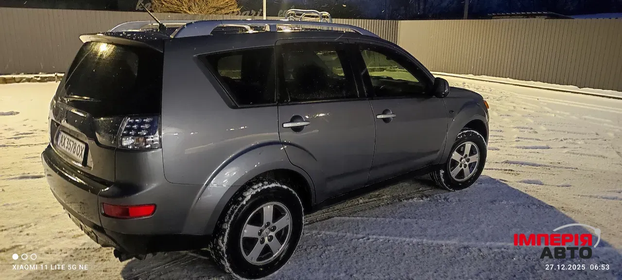 Mitsubishi Outlander - фото 14
