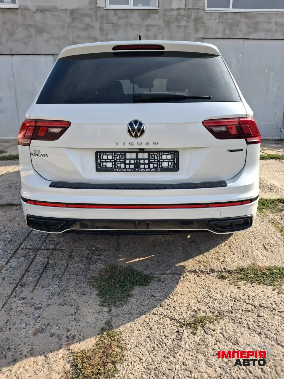 Volkswagen Tiguan R - фото 6
