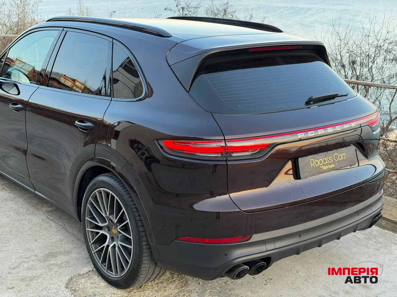 Porsche Cayenne - фото 7