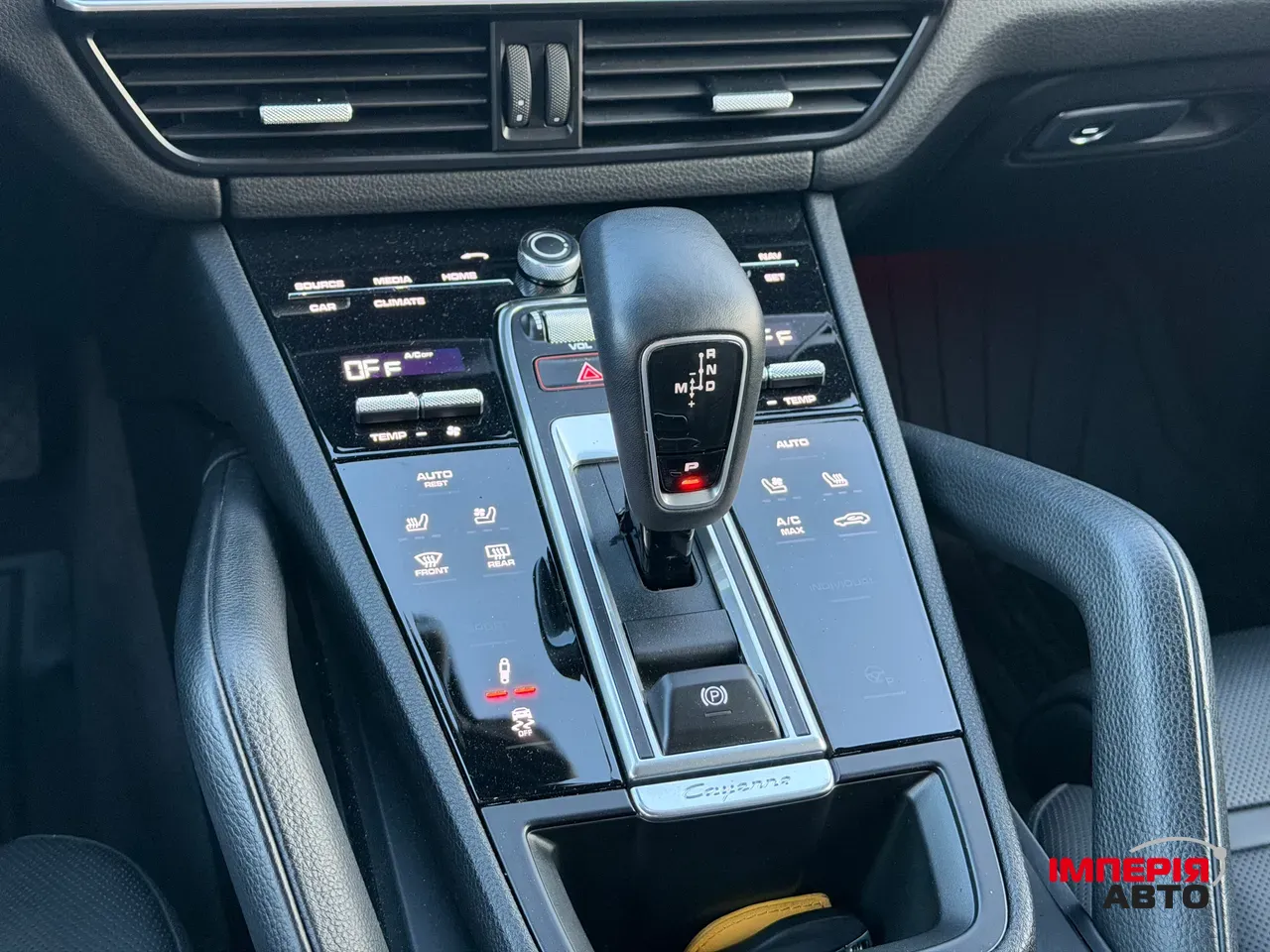 Porsche Cayenne - фото 14