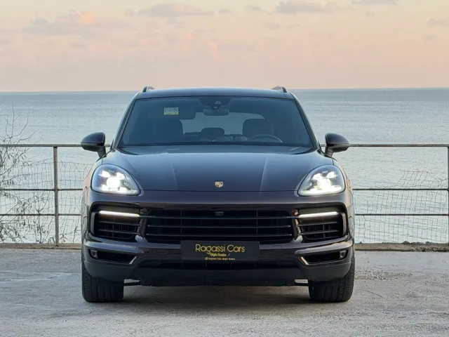 Porsche Cayenne - фото 2