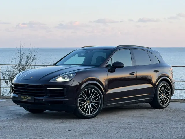 Porsche Cayenne - фото 1