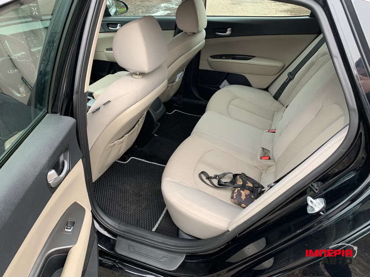 Kia Optima - фото 11