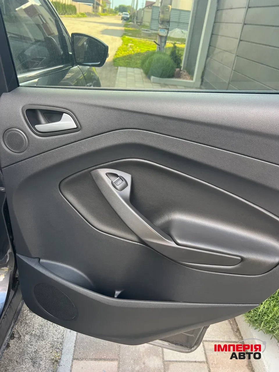 Ford Kuga - фото 16