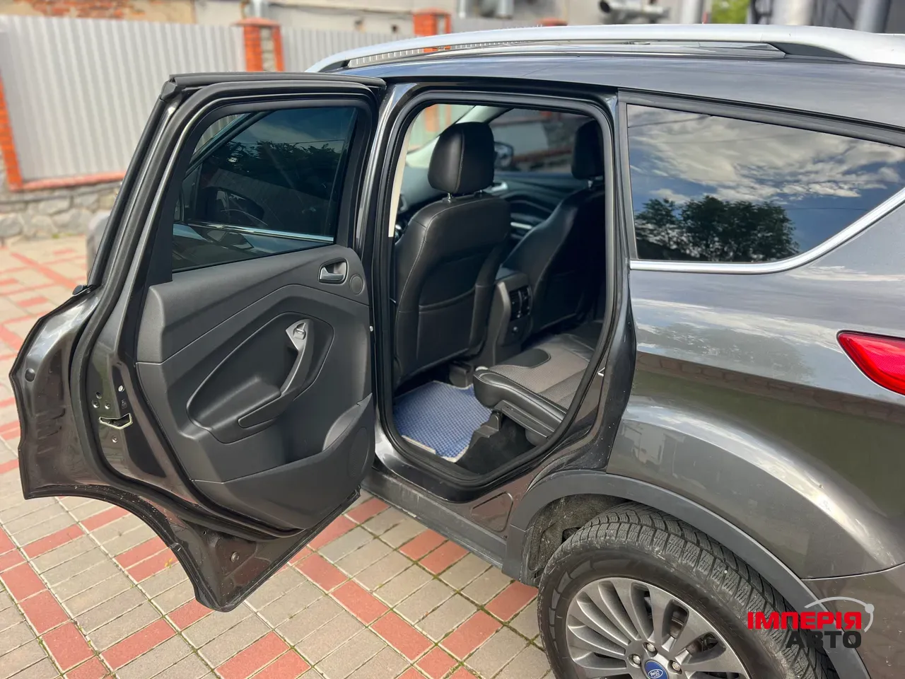 Ford Kuga - фото 7