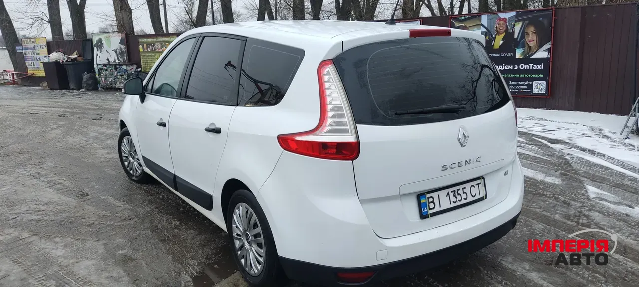 Renault Megane - фото 8