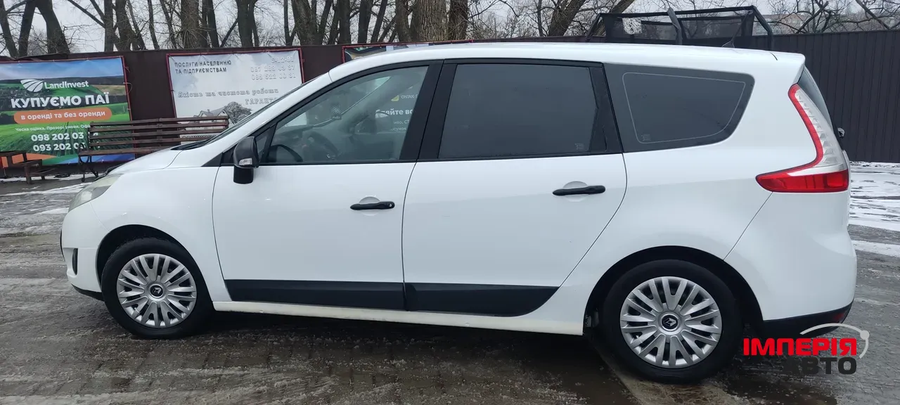 Renault Megane - фото 7