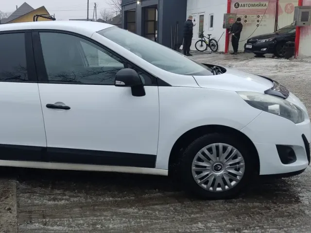 Renault Megane - фото 4