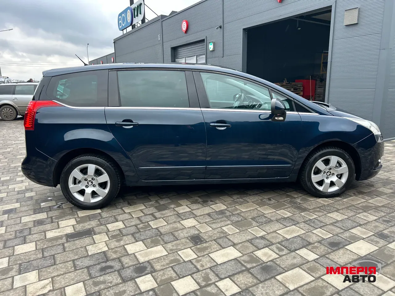 Peugeot 5008 - фото 4