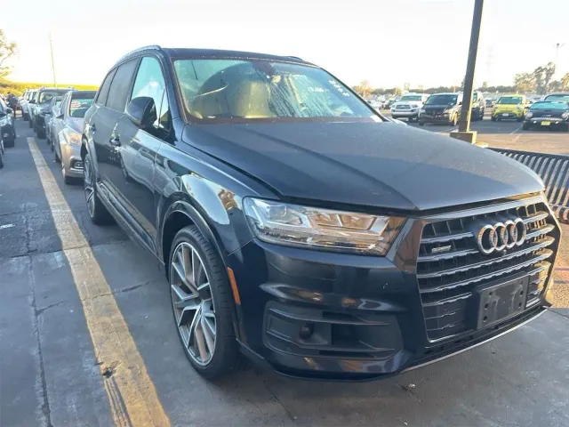 Audi Q7 - фото 2