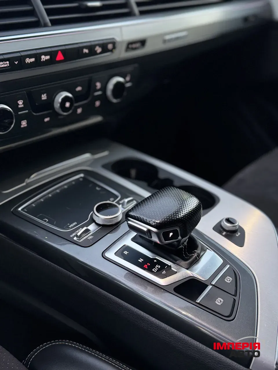 Audi Q7 - фото 5