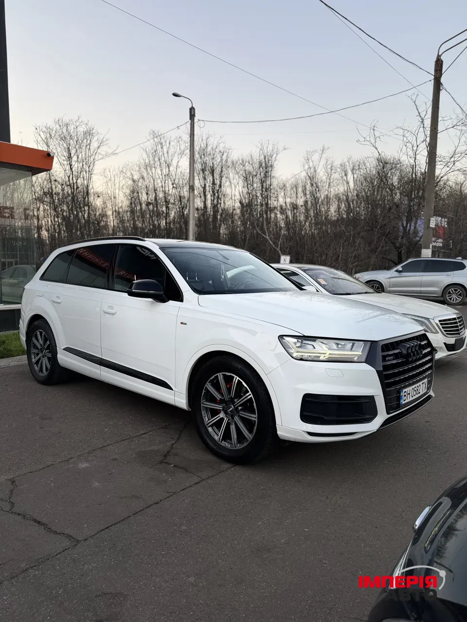 Audi Q7 - фото 10