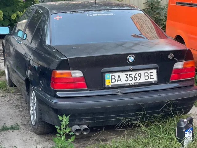 BMW 3 серії - фото 2