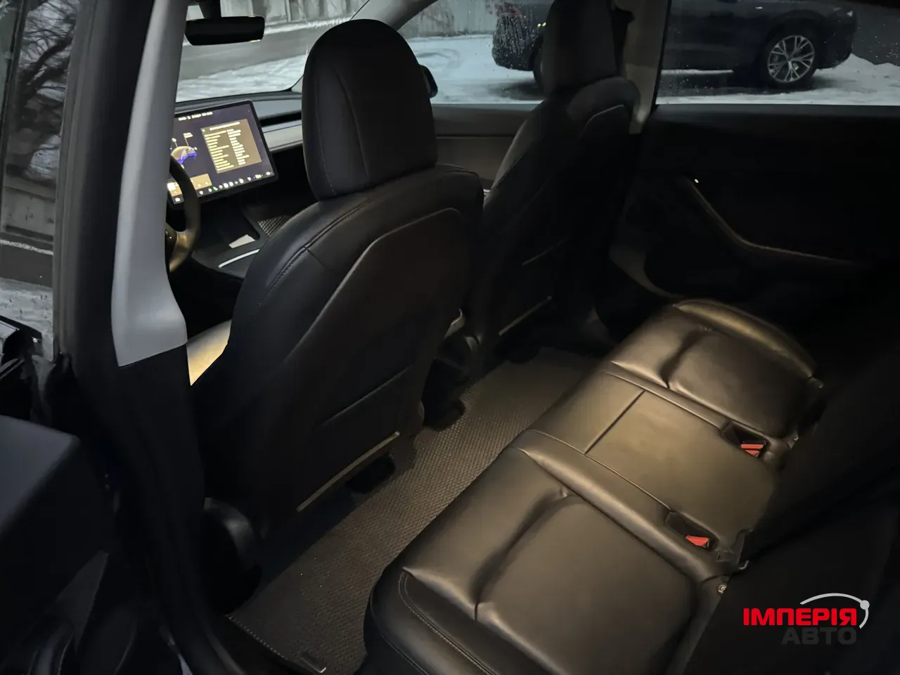 Tesla Model Y - фото 9