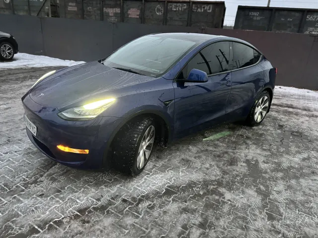 Tesla Model Y - фото 5