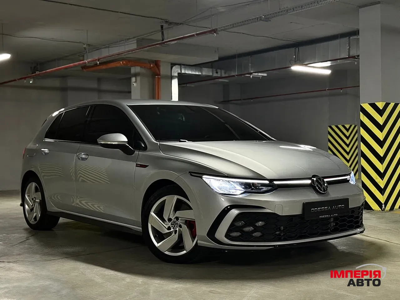 Volkswagen Golf GTI - фото 4